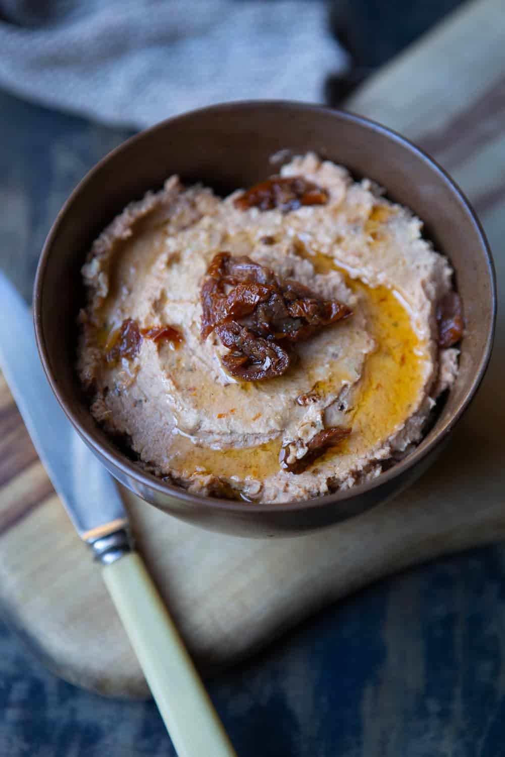 sun-dried tomato hummus