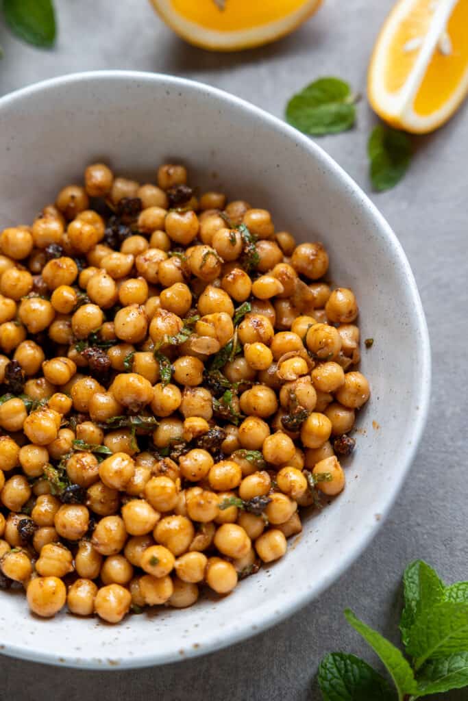 Moroccan Spiced Marinated Chickpeas 